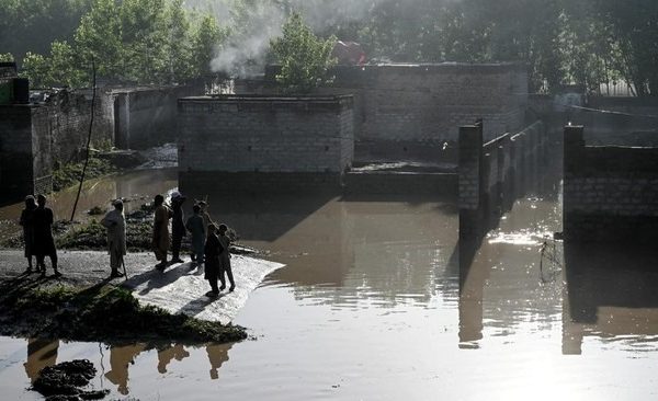 100 orang meninggal dunia akibat hujan lebat dan banjir terjang pakistan afghanistan 72794