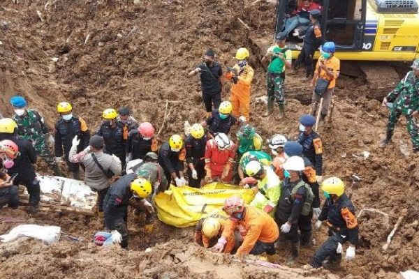 11 korban masih belum ditemukan masa tanggap darurat diperpanjang hingga 30 november 51962