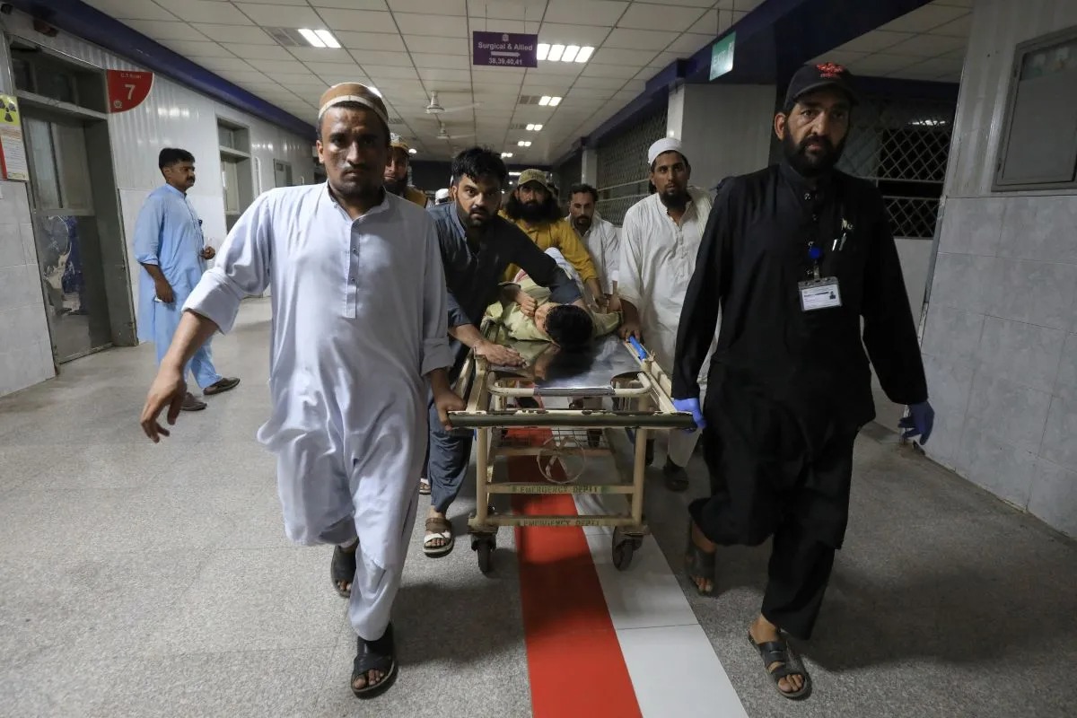 42 orang tewas imbas bom bunuh diri di acara parpol di pakistan 61641