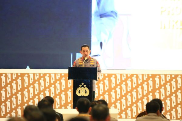 antisipasi karhutla kapolri perintahkan polda jajaran aktifkan satgas karhutla 54360