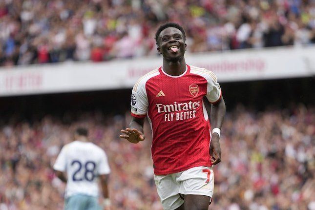 arsenal kalahkan nottingham forest dengan skor 2 1 62236