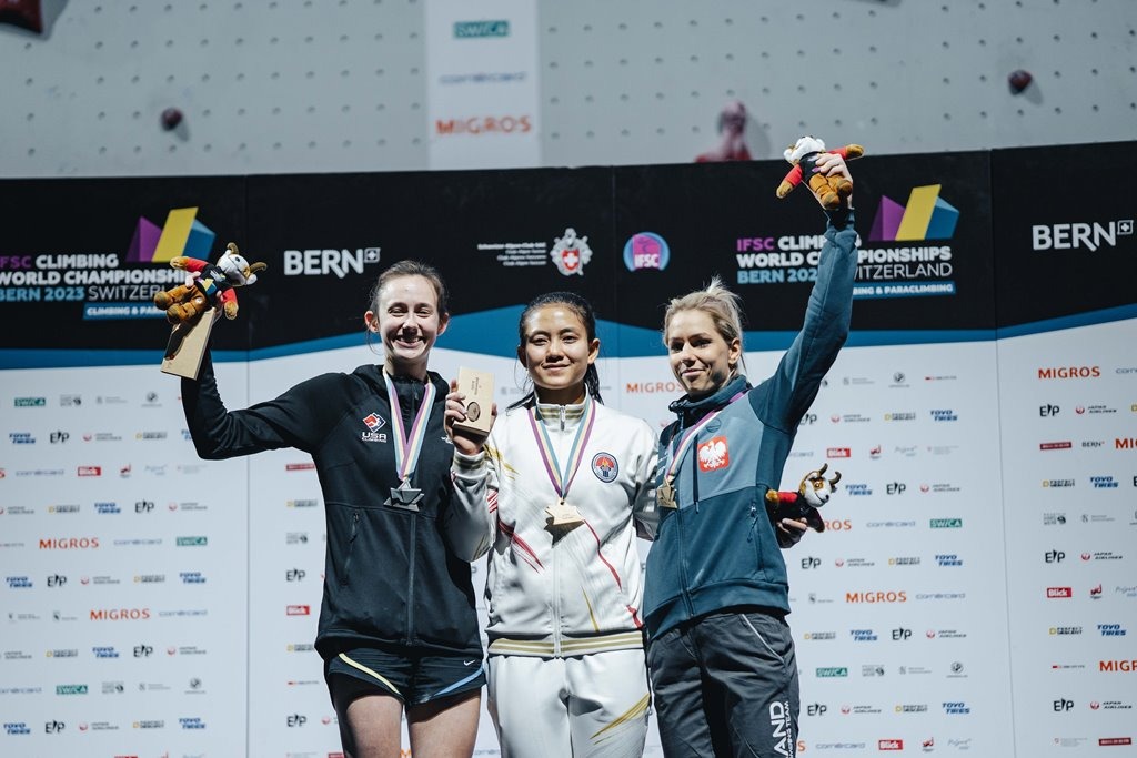 atlet panjat tebing indonesia desak made rita raih emas dan tiket olimpiade 2023 62178