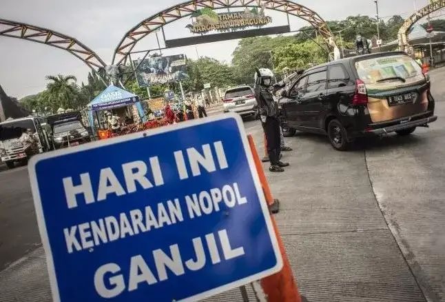 aturan ganjil genap jakarta kembali diterapkan 57342