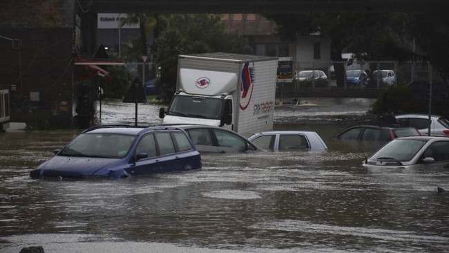 banjir bandang di italia tewaskan 9 orang 58380