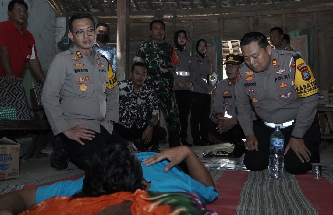 bantu fasilitasi berobat warga sambilawang apresiasi polres ponorogo 66476