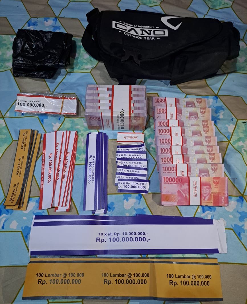 bareskrim gerebek lokasi percetakan uang palsu 78730