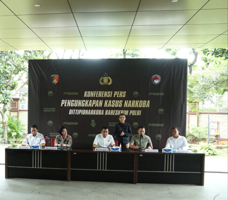 bareskrim polri buru dpo penyelundup sabu cair asal iran 58135