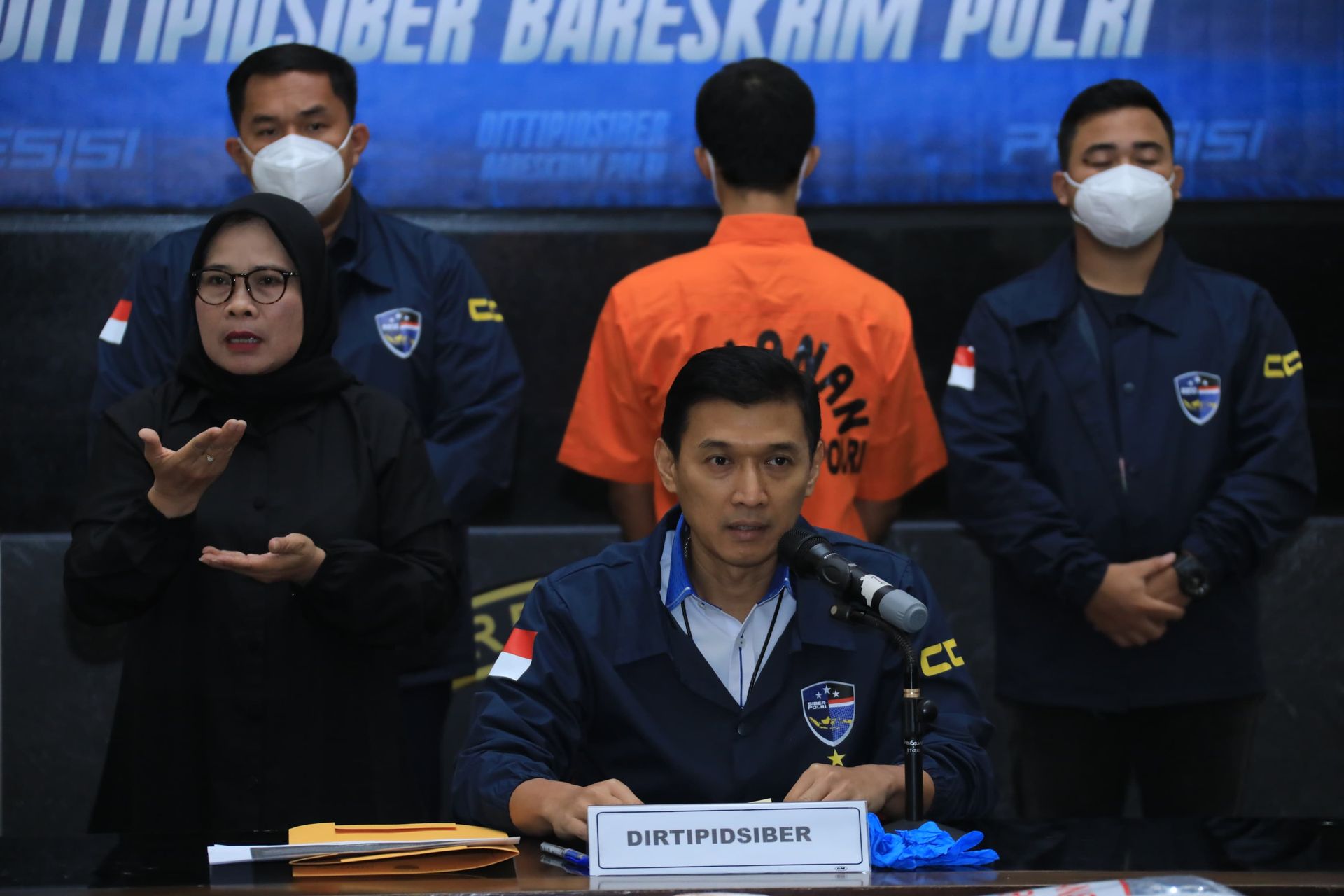 bareskrim tangkap pembobol sistem bkn 79213