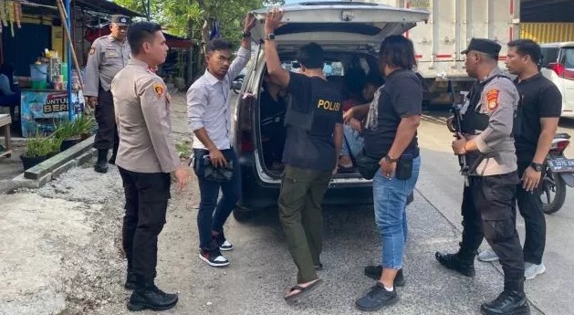 basmi premanisme polisi ringkus enam tukang palak sopir truk di cengkareng 56441