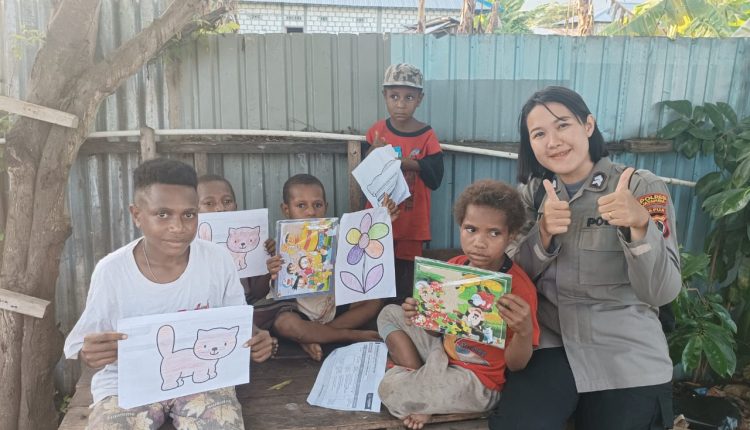 berantas buta aksara srikandi ajarkan baca tulis bagi warga sentani 55450