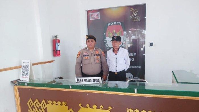 berikan rasa aman dan nyaman polres tulang bawang terus jaga dan amankan kantor kpu 71009