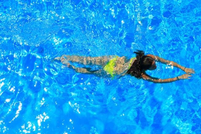 berikut ini manfaat berenang bagi tubuh 46959