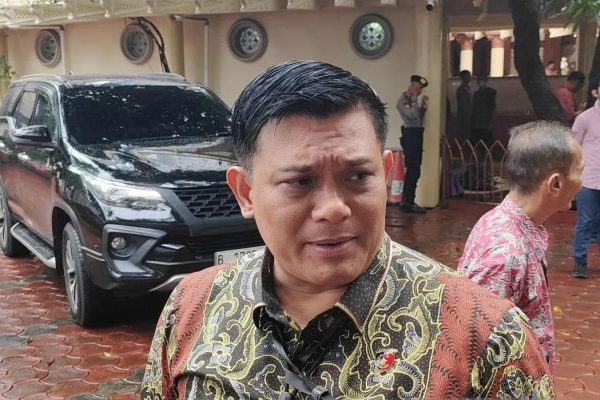 berkas perkara tersangka film porno dilimpahkan ke jpu 70560