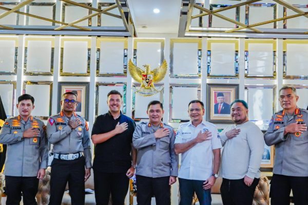 bersama rifat sungkar kapolda metro jaya akan gelar street race seri ke 4 49249