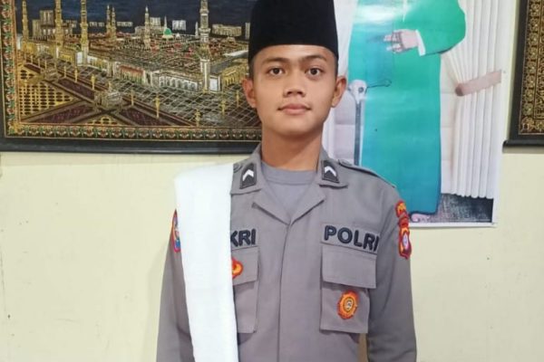 bertekad harumkan polri di bidang keagamaan bripda dzikri personel polda kalteng hafal 30 juz al qur an dan pandai qiro ah 45962