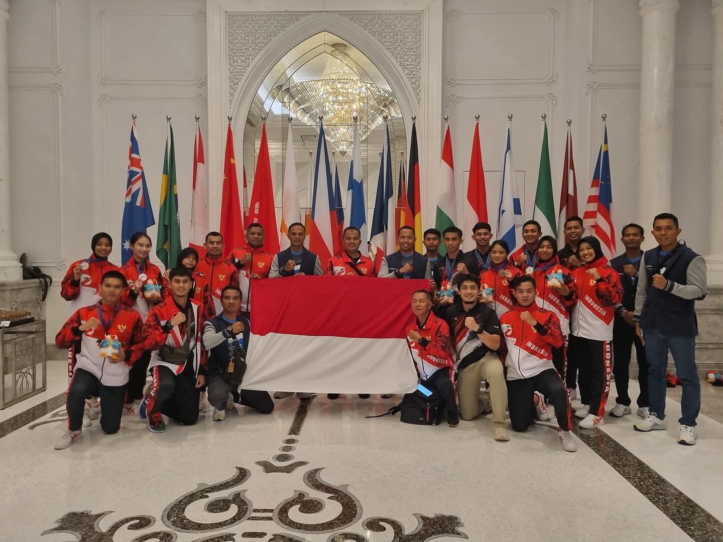 bikin bangga tim terjun payung polri raih prestasi di kejuaraan skydiving asia dan dunia 75029