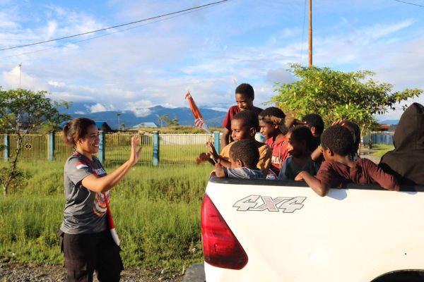 binmas noken hadirkan kecerian bermain bersama anak anak asli papua 48645