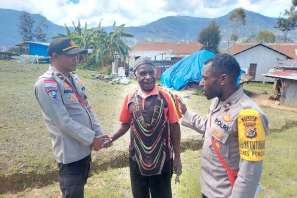binmas noken sambangi tokoh masyarakat jaga kamtibmas bersama 48955