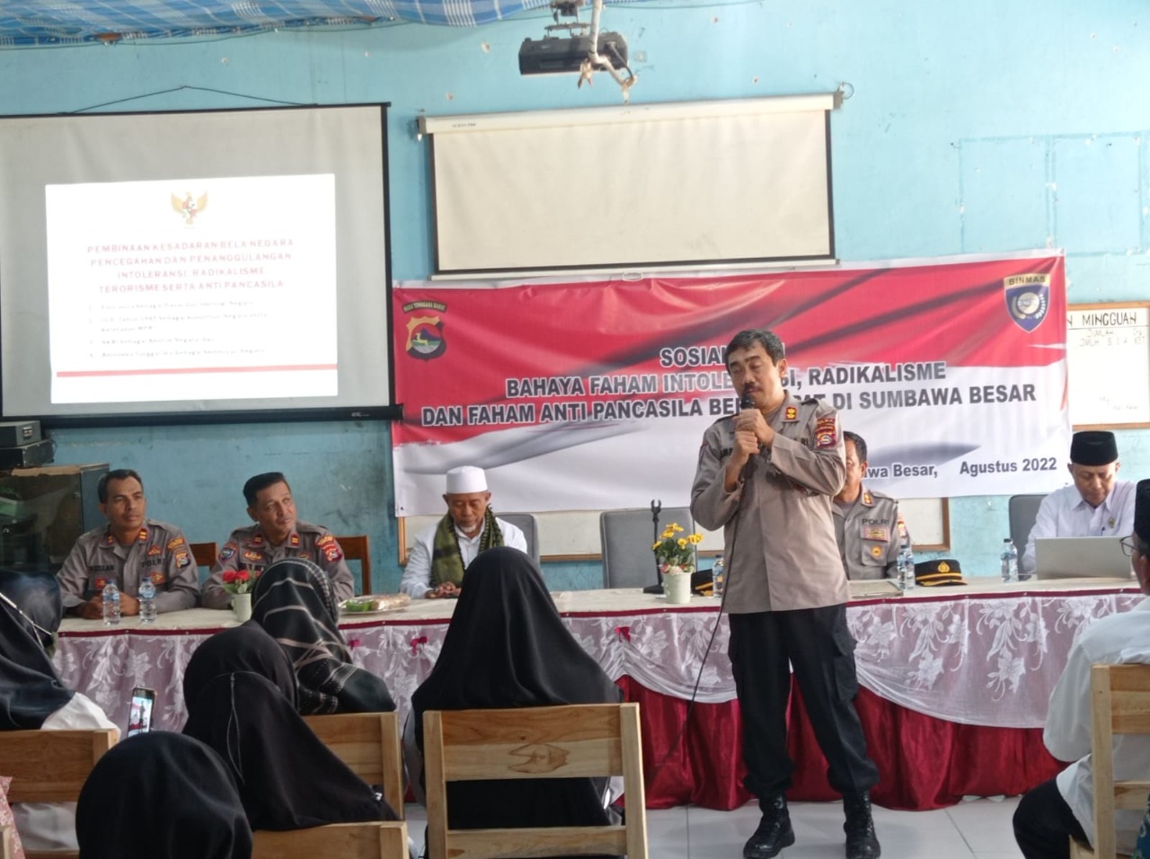 binmas polda ntb sosialisasikan bahaya faham radikalisme di ponepes gunung gasela 49350