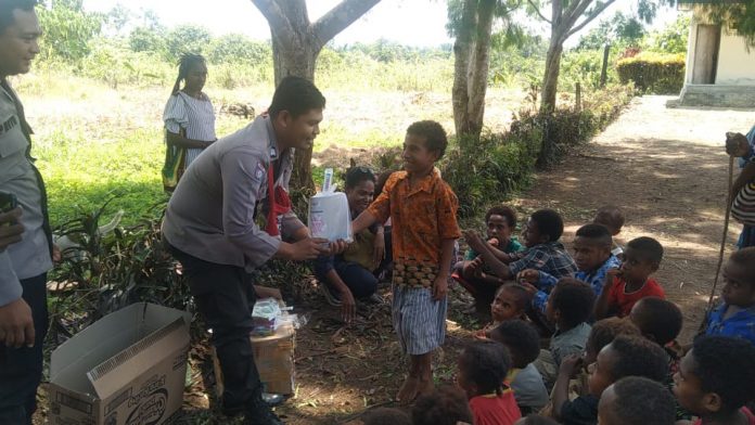 binmas polres keerom berikan materi wawasan kebangsaan kepada anak anak 51046