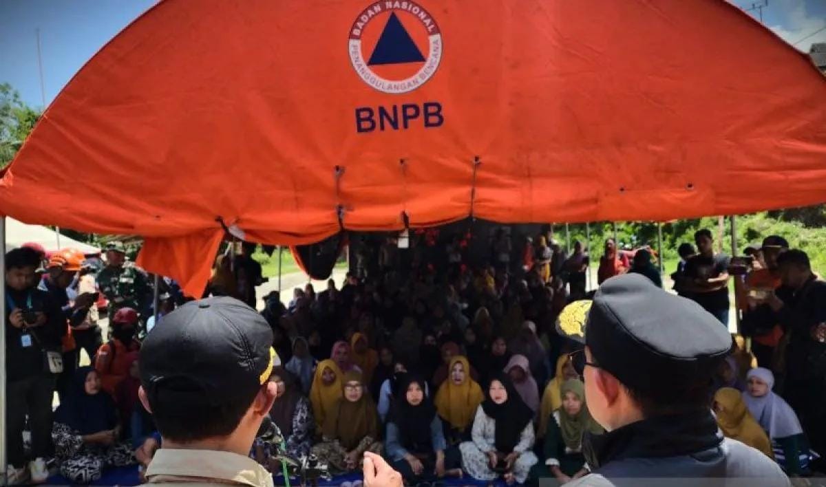 bnpb warga korban gempa bumi di gresik perlu pendampingan psikososial 71775