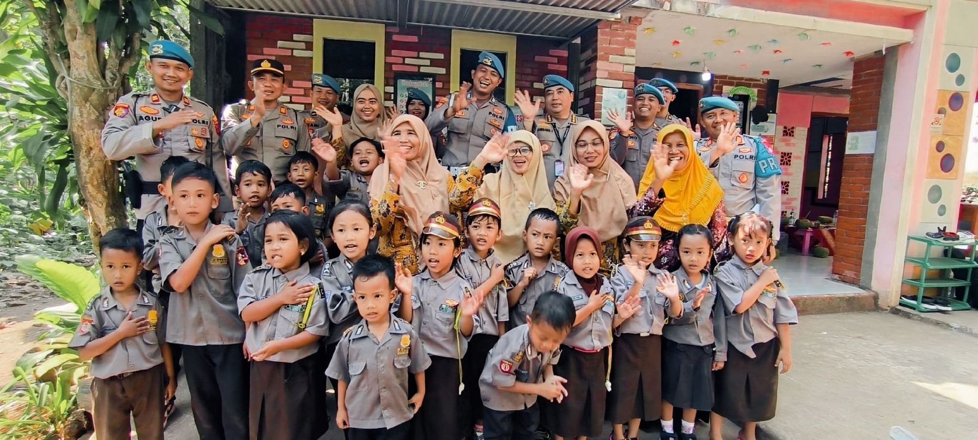 bripka heri prasetyo hibahkan seluruh tukin untuk sekolah tk gratis di pelosok diy 60360