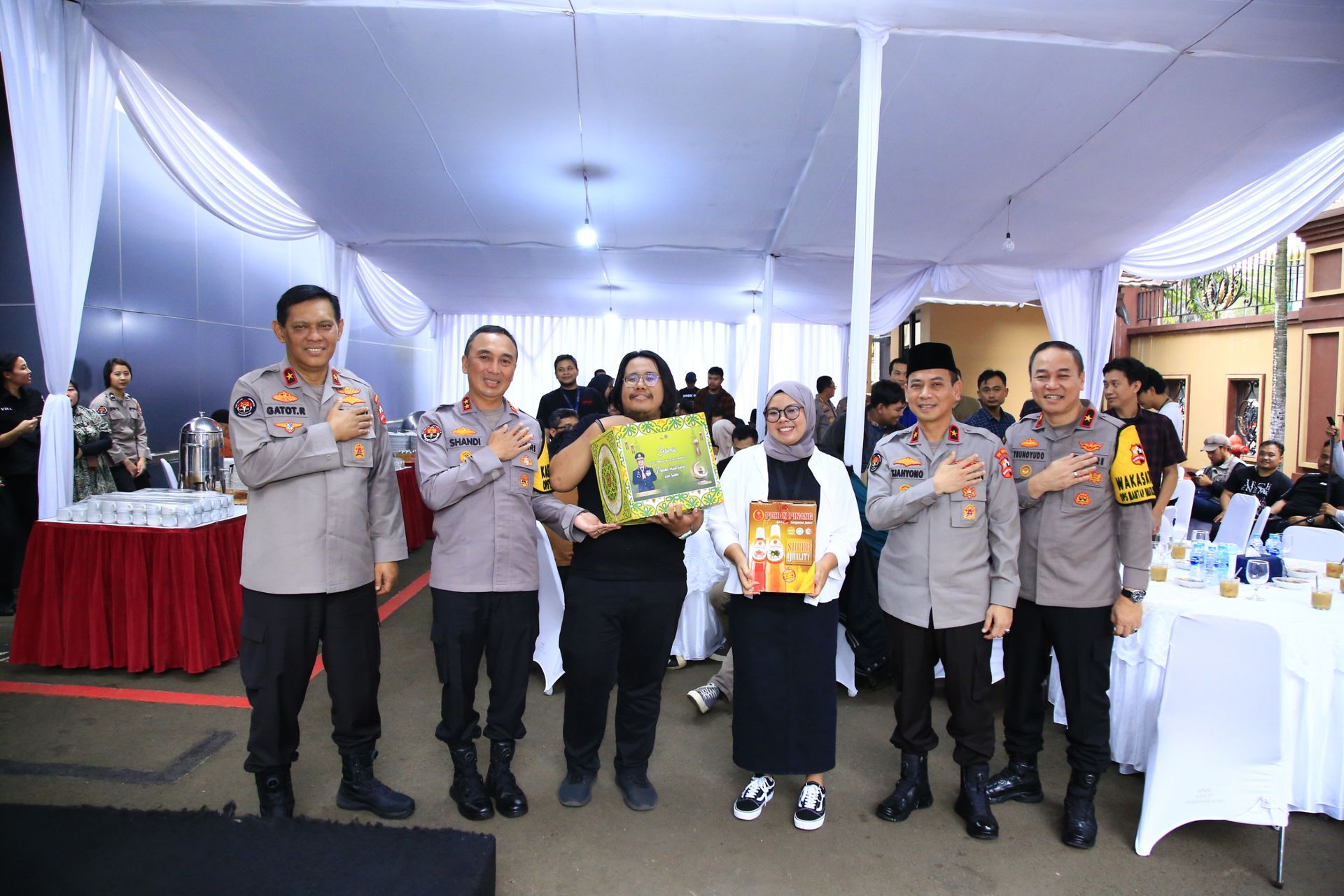 buka puasa bersama wartawan kadiv humas bicara pentingnya peran media kawal agenda nasional 71946