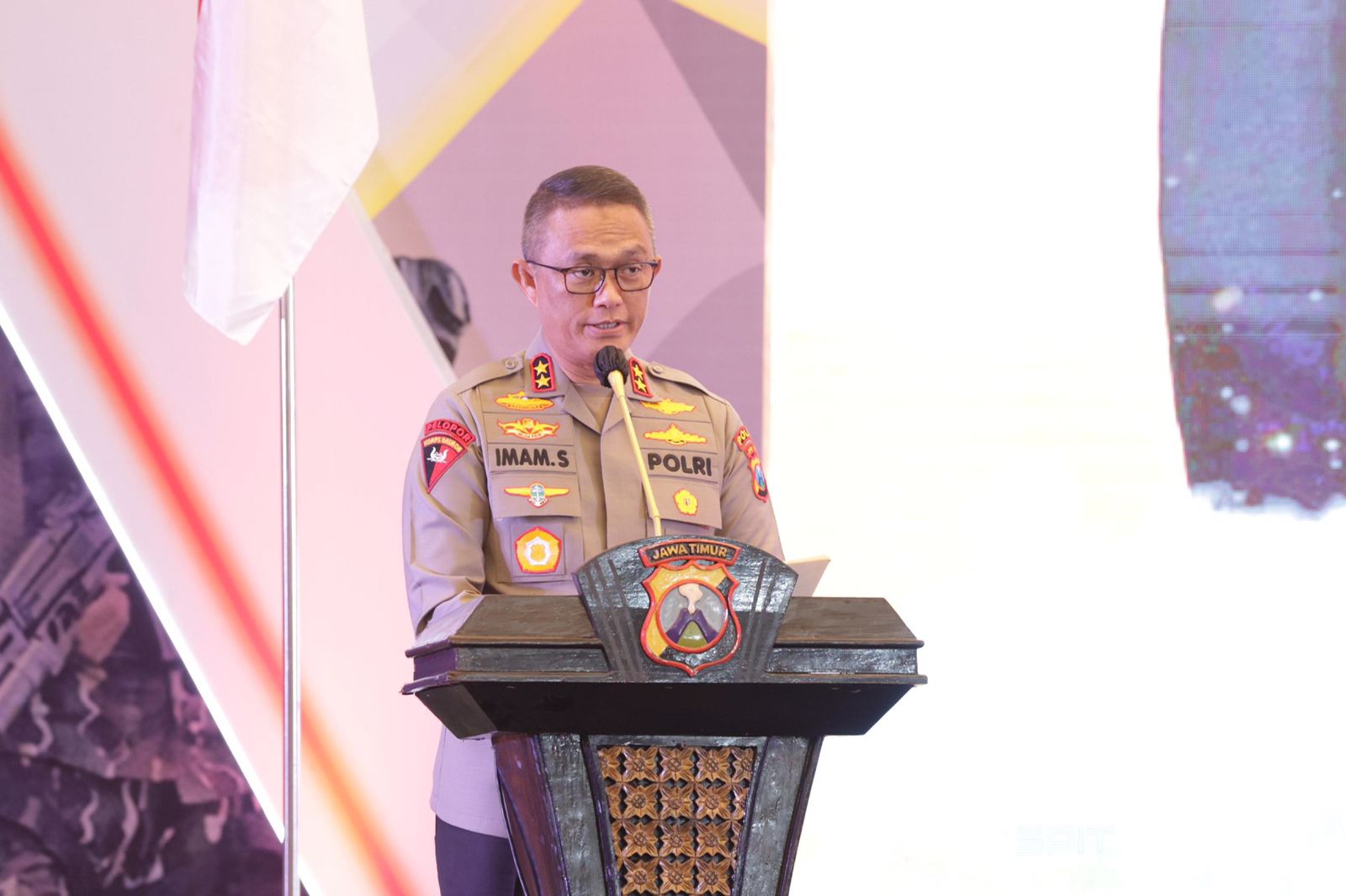 buka rakor lintas sektoral kapolda jatim ingatkan potensi kerawanan pilkada 77566 1