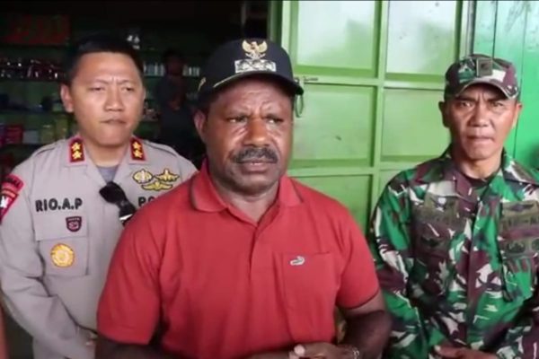 bupati nduga kota kenyam dan sekitarnya akan dihiasi bendera merah putih 48646