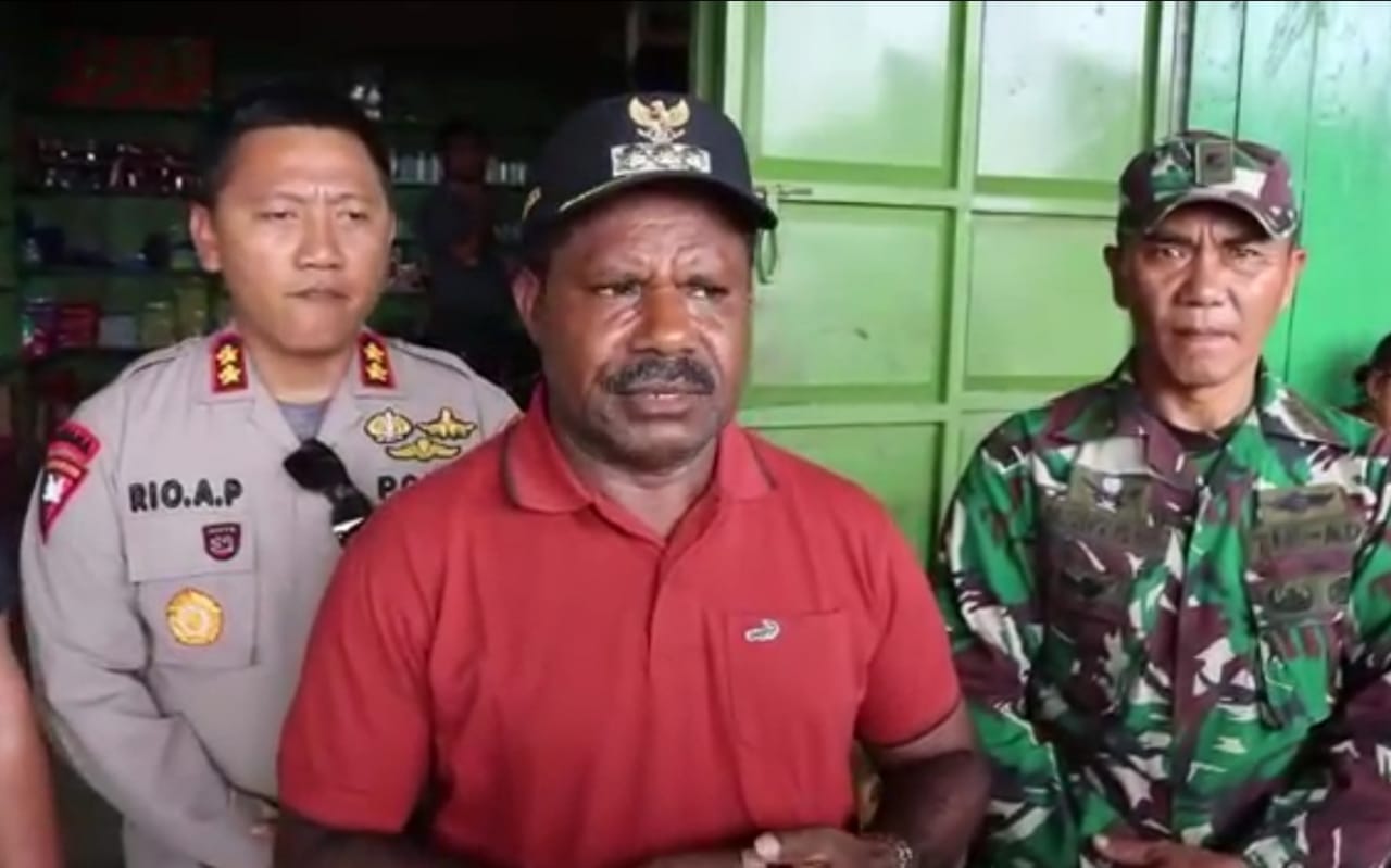 bupati nduga kota kenyam dan sekitarnya akan dihiasi bendera merah putih 48646