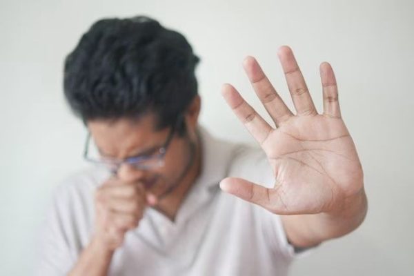 catat ini hal yang harus dihindari agar tidak memperparah batuk kering 69680