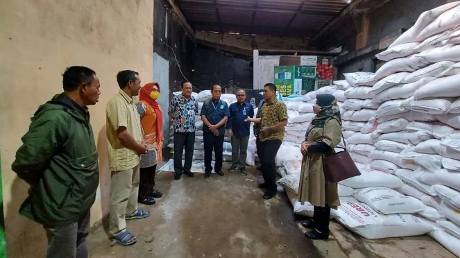 cegah praktik korupsi satgassus polri bersama kementan awasi distribusi pupuk bersubsidi di malang dan probolinggo 48137