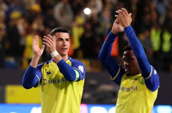 cristiano ronaldo cetak quattrick al nassr bantai al wahda dengan skor 4 0 54358