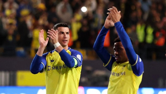 cristiano ronaldo cetak quattrick al nassr bantai al wahda dengan skor 4 0 54358