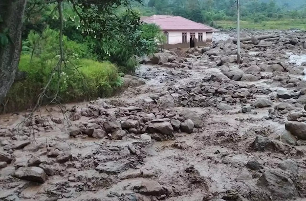 cuaca hujan perparah endapan lahar dingin semeru 52287 1