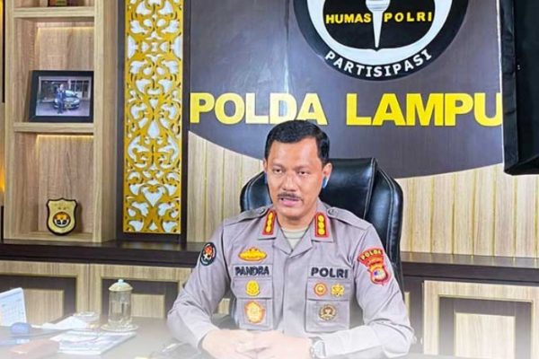 dari polri untuk masyarakat polres lamongan gerakkan etalase sedekah 50811