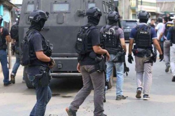 densus 88 antiteror berhasil amankan lima terduga teroris di jakarta sumatera dan jambi 48999