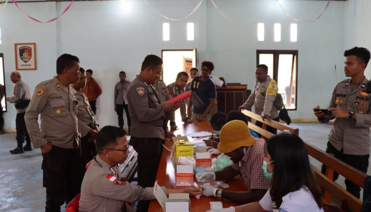 dinas kesehatan dan perwakilan unicef global lakukan pemeriksaan penyakit di mamberamo tengah 55739 1