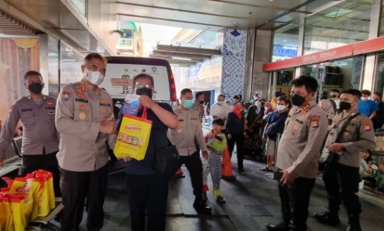 direktorat binmas polda metro jaya gelar akselerasi percepatan vaksinasi di tanah abang 46059