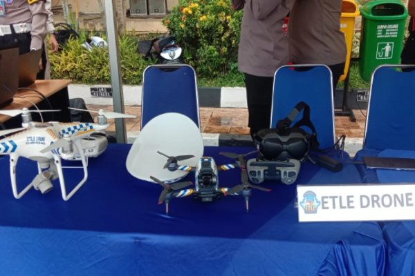 ditlantas polda banten uji coba etle drone jelang mudik 54490