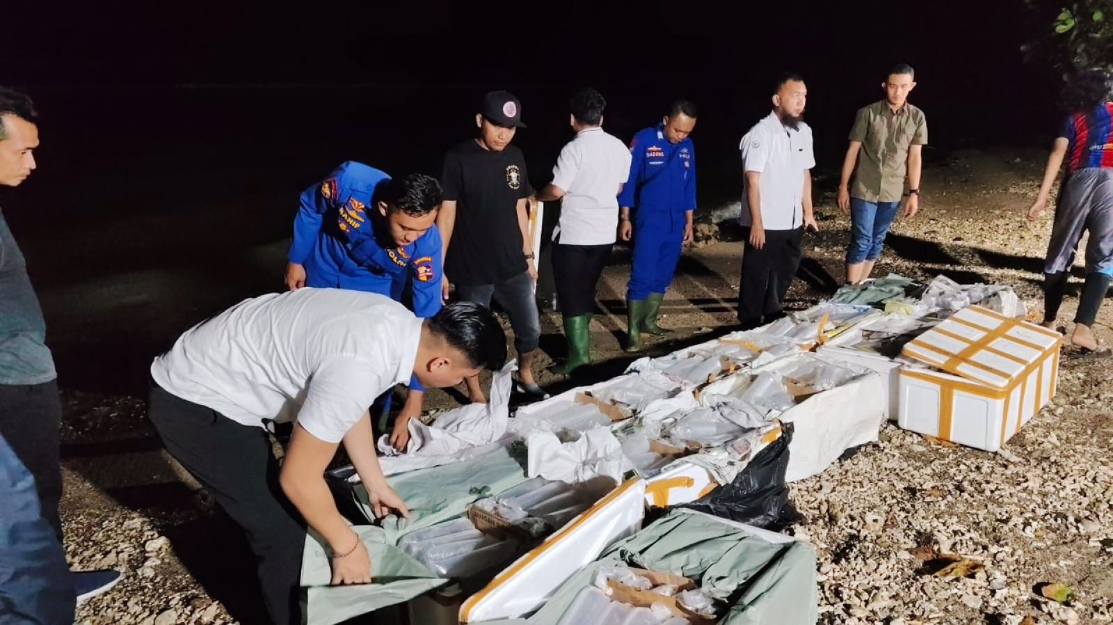 ditpolair polri gagalkan penyelundupan 84 ribu benih lobster di banten 77434