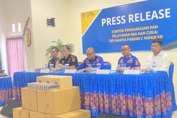 ditpolairud polda kaltara amankan kapal bermuatan 4 juta batang rokok ilegal 69434