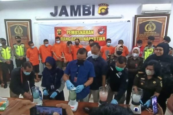 ditresnarkoba polda jambi musnahkan narkoba senilai rp68 miliar 50715