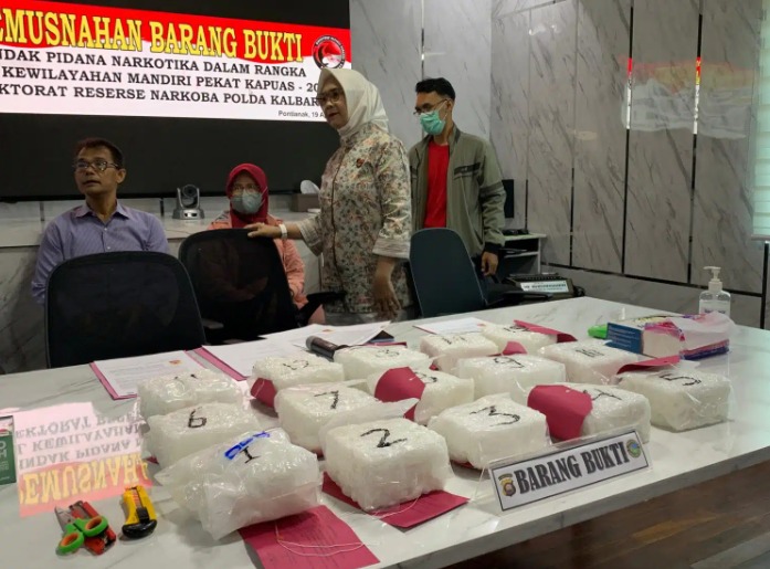 ditresnarkoba polda kalbar musnahkan 15 kilogram sabu 72845
