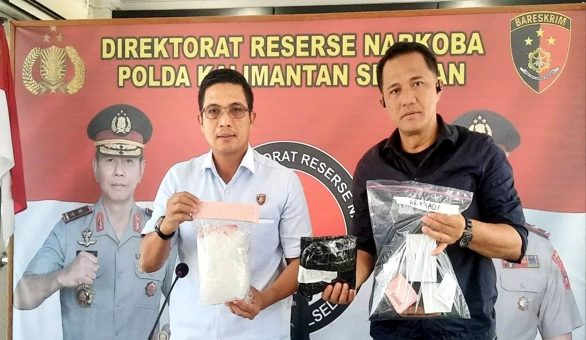ditresnarkoba polda kalsel ungkap 1 kg sabu jaringan malaysia yang lolos di bandara 70789 1