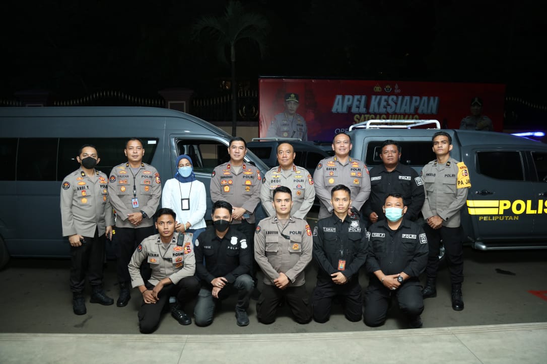 divisi humas polri ikut turun bantu penanganan gempa cianjur bawa bantuan kapolri 51699