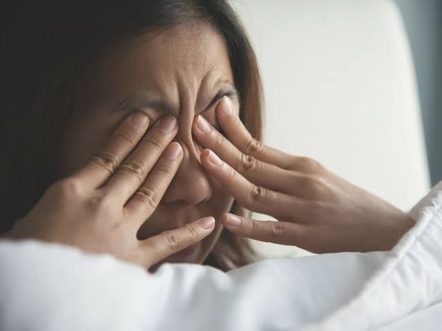gejala varian arcturus dokter anjurkan stop kebiasaan kucek kucek mata 56975