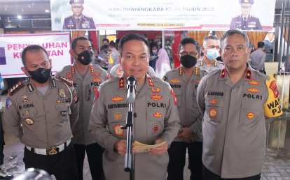 gelar bakti kesehatan polri kapolda kalbar wujud kepedulian polri dalam membantu masyarakat 47651