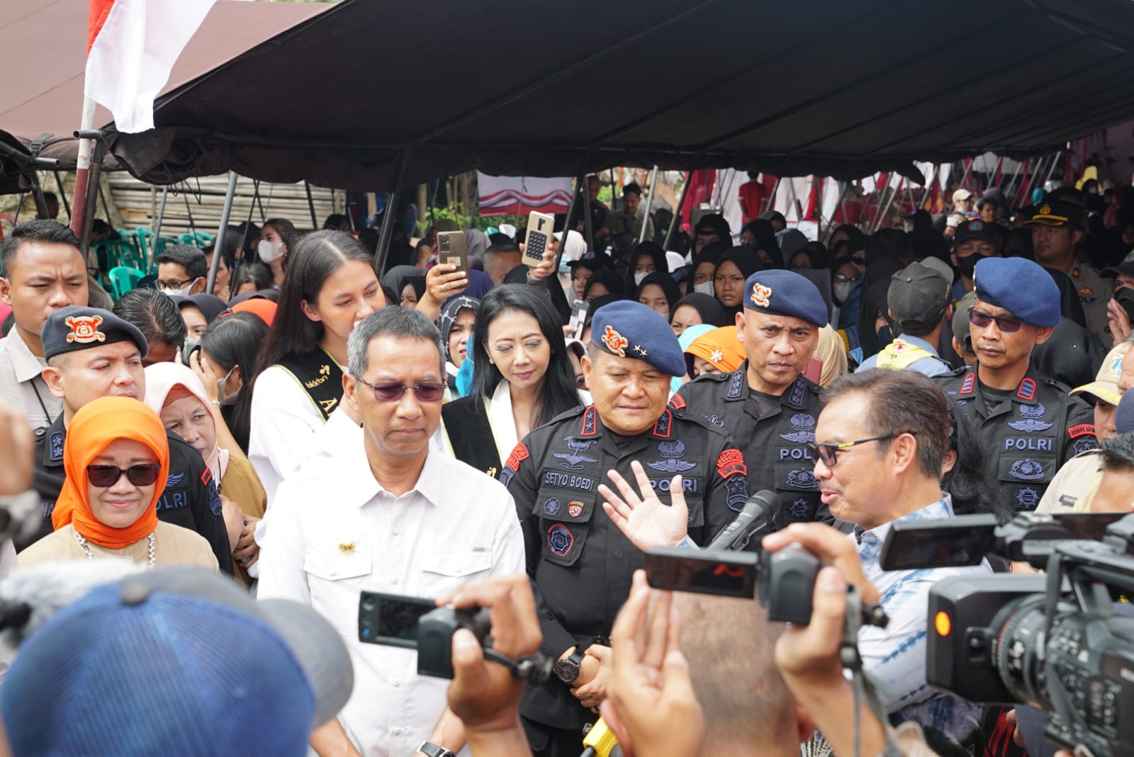 gotong royong korbrimob polri sosialisasi cegah stunting 54243