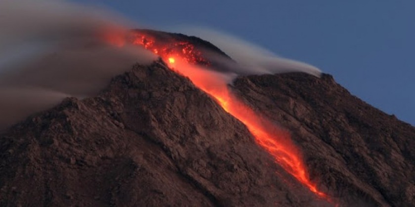 gunung merapi keluarkan guguran lava pijar sebanyak 9 kali 63588 1
